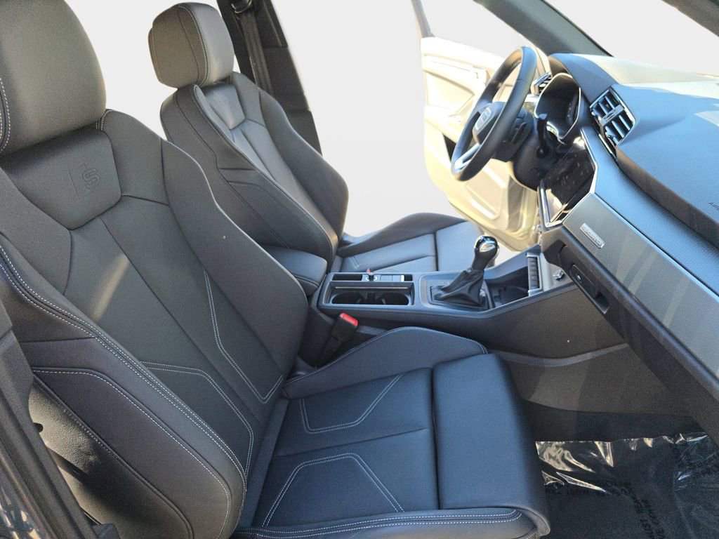 Certified 2025 Audi Q3 2.0T Premium w/ Convenience Package image 10