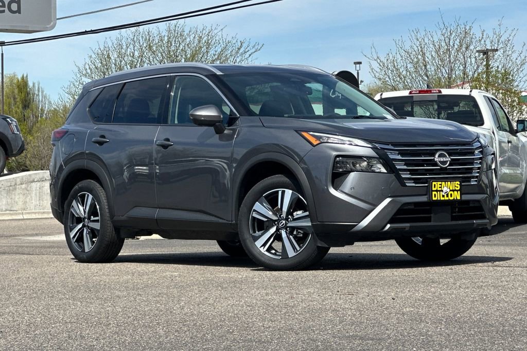 Used 2026 Nissan Rogue SL AWD/4WD image 2