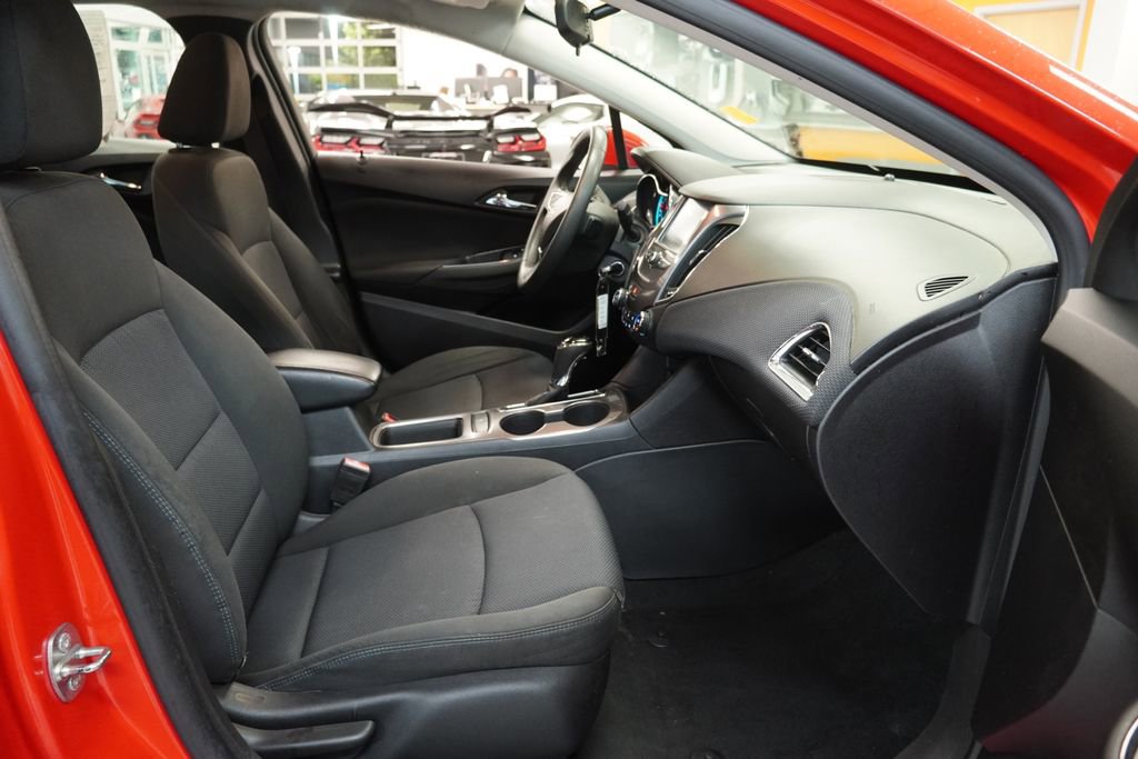 Used 2016 Chevrolet Cruze LT FWD image 31