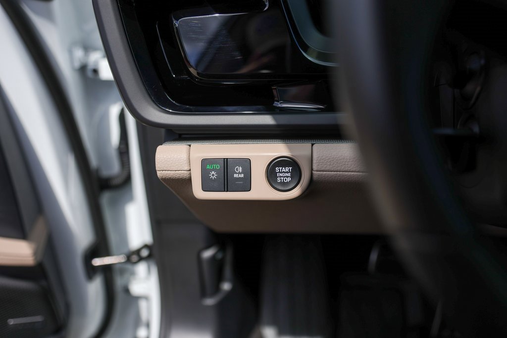 Used 2024 Porsche Panamera image 15