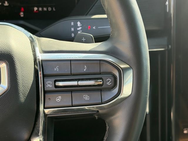 Used 2024 GMC Acadia Elevation image 17