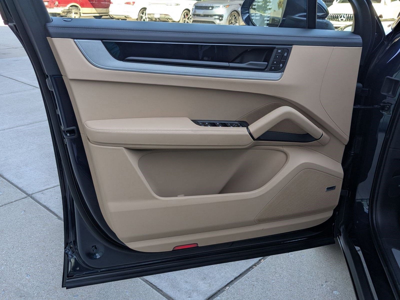 New 2026 Porsche Cayenne E-Hybrid image 13