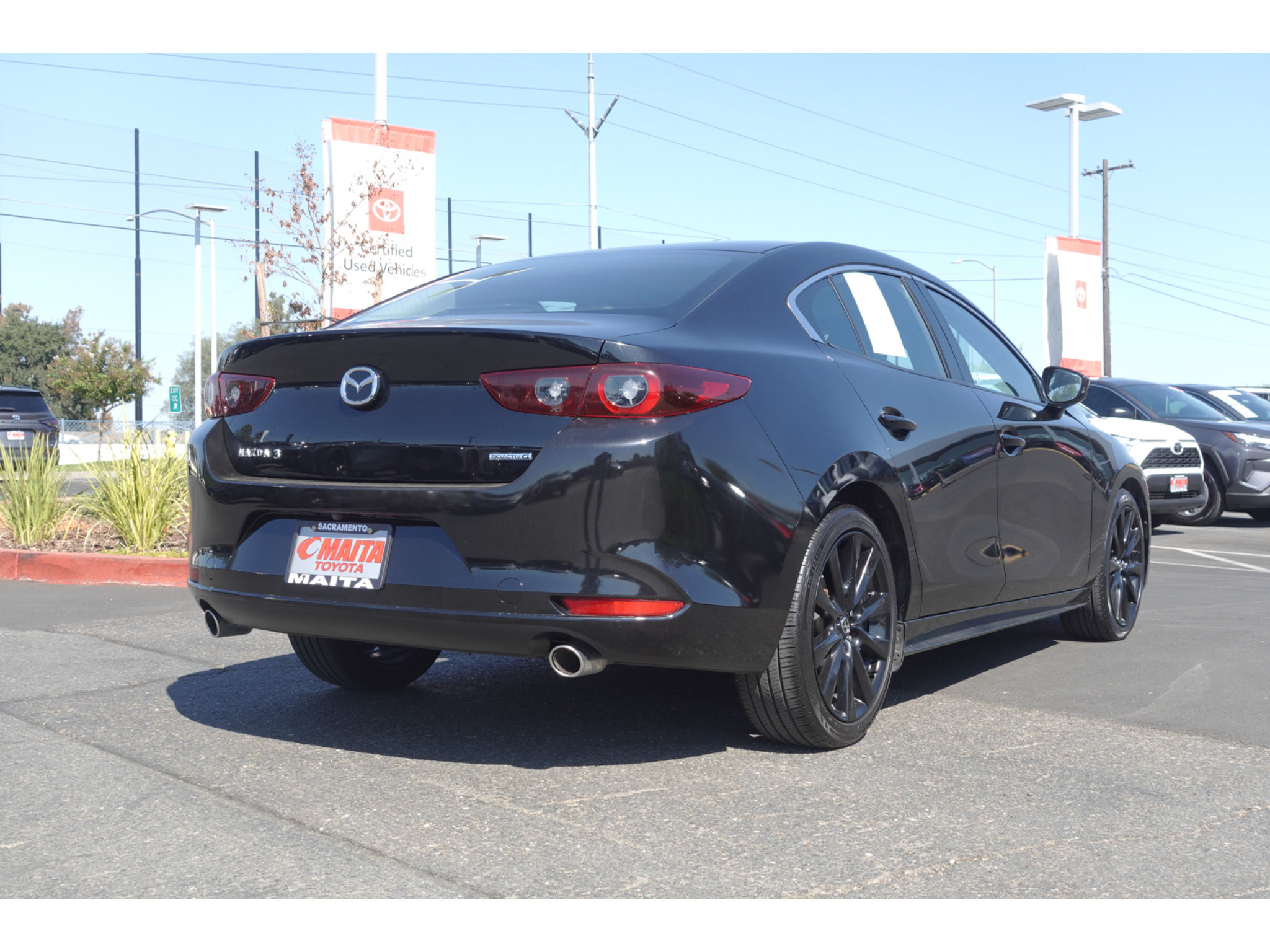 Used 2024 MAZDA MAZDA3 s FWD image 3