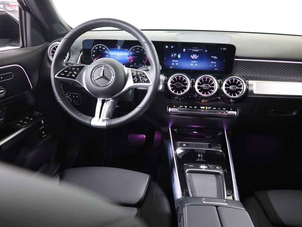 Certified 2025 Mercedes-Benz GLB 250 4MATIC image 37