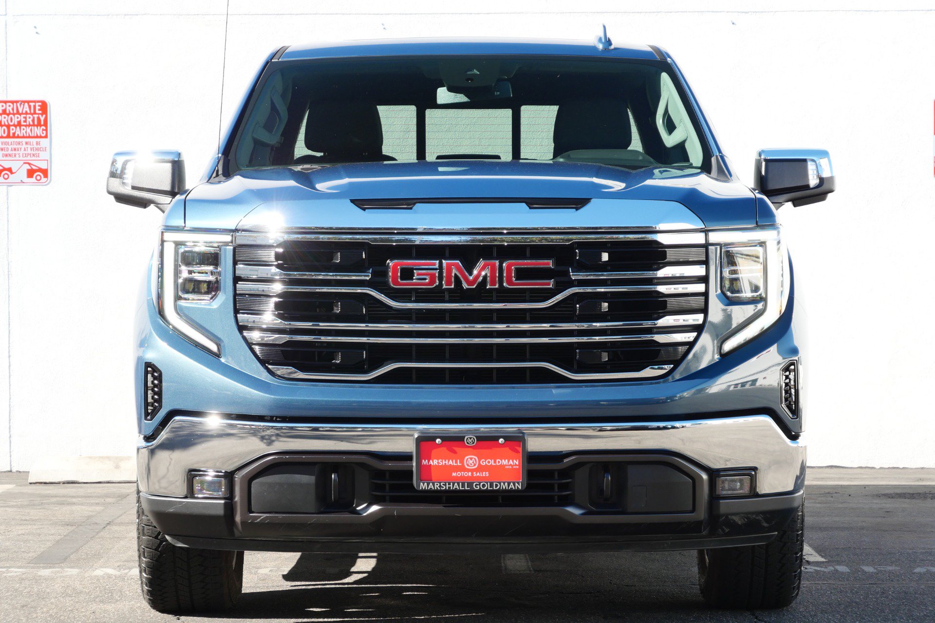 Used 2024 GMC Sierra 1500 SLT w/ SLT Premium Package AWD/4WD image 4