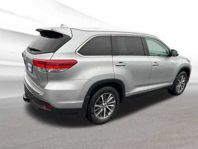 Used 2019 Toyota Highlander XLE image 5