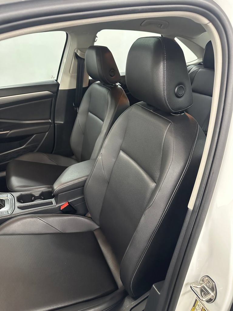 Used 2020 Volkswagen Jetta SE FWD image 13