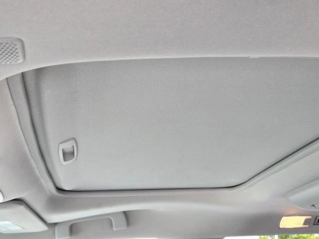 Used 2022 Toyota Sienna Limited AWD/4WD image 10