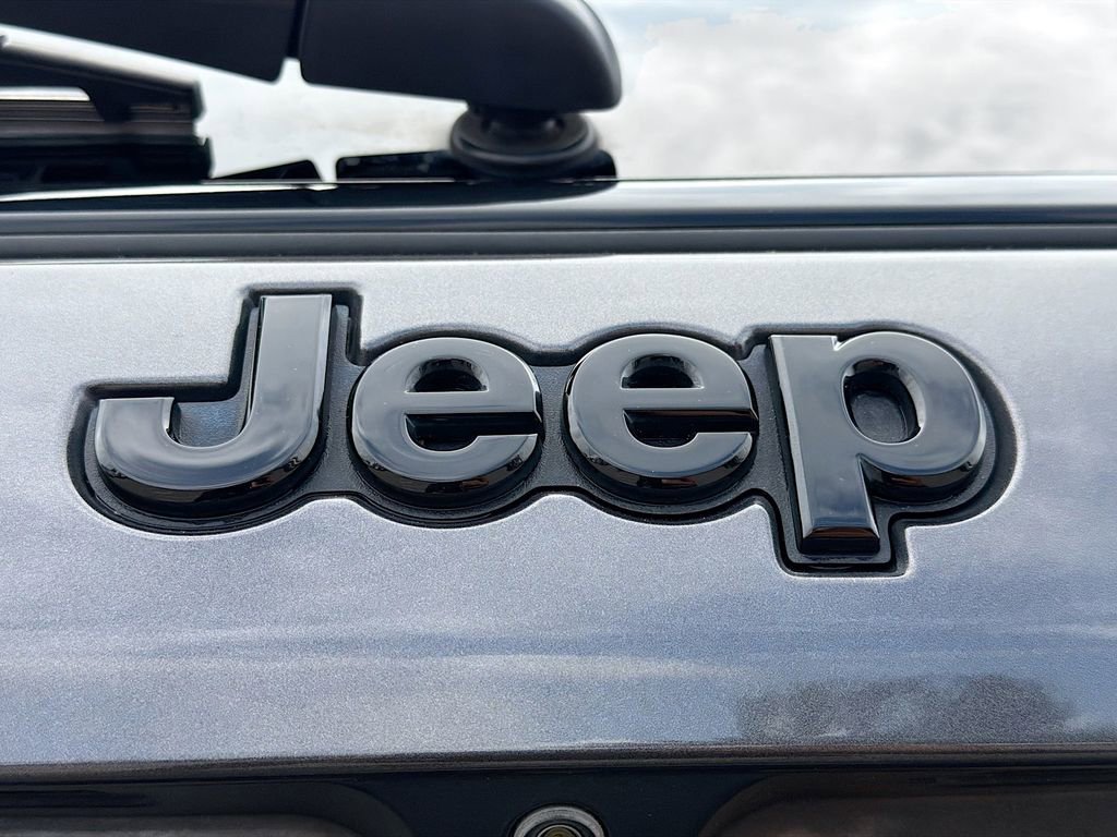 Used 2021 Jeep Compass Latitude image 11