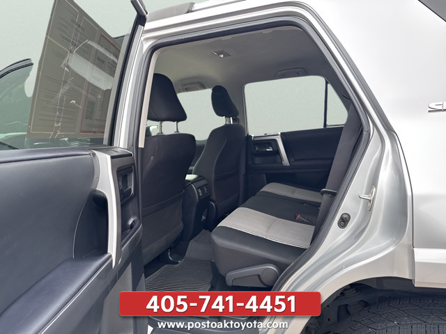 Used 2022 Toyota 4Runner SR5 AWD/4WD image 21