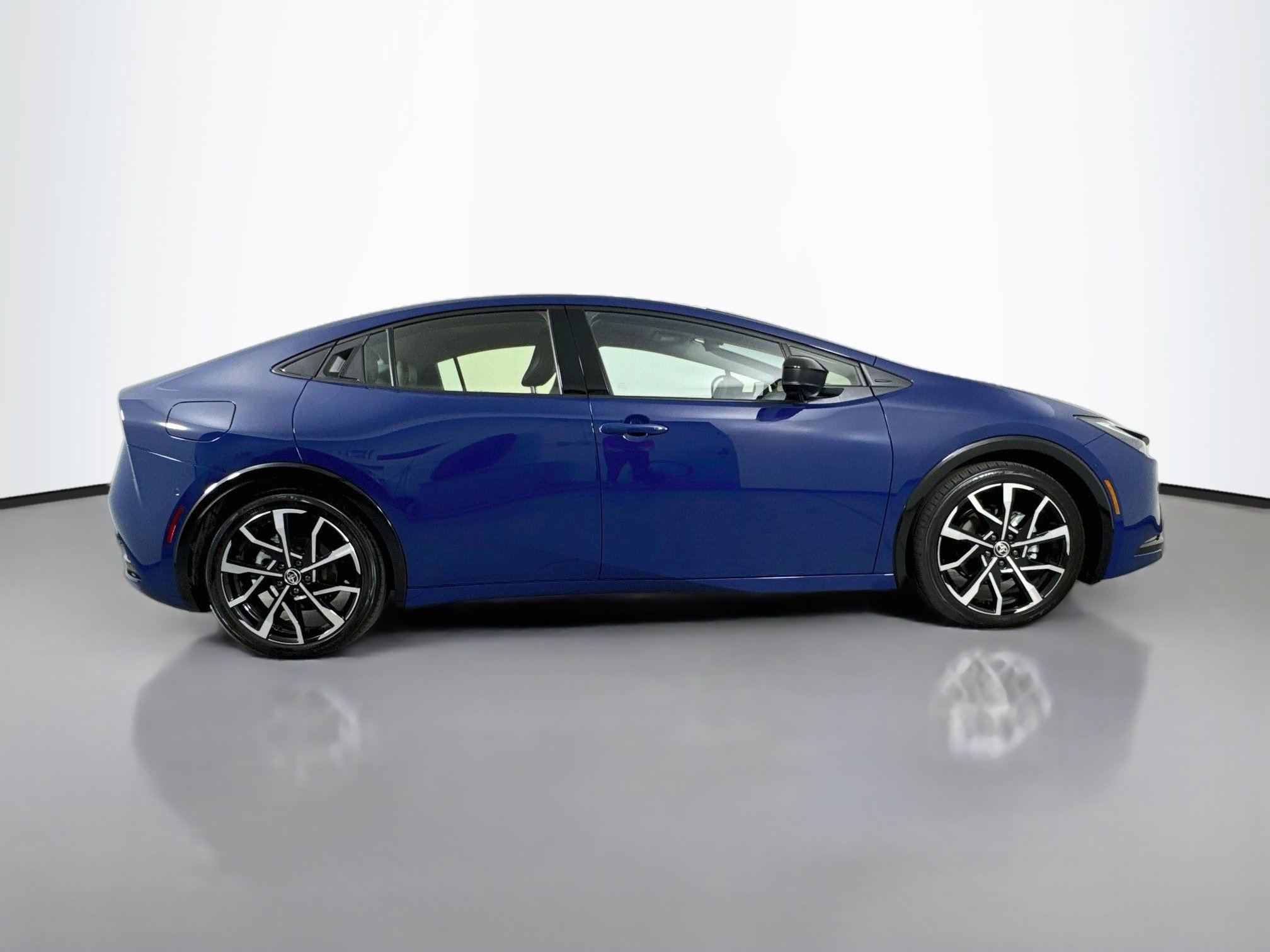 Certified 2026 Toyota Prius Plug-In Hybrid w/ Limited Premium Package FWD image 8