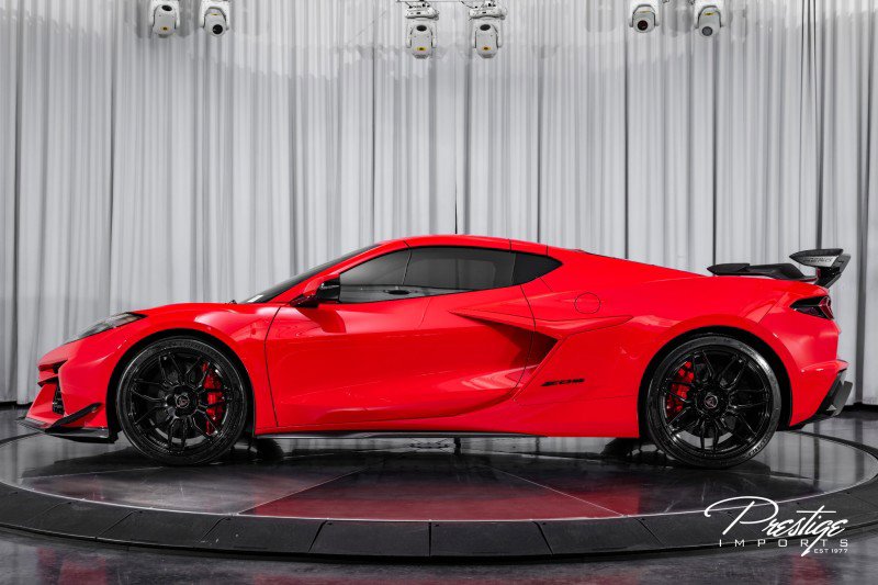 Used 2025 Chevrolet Corvette Z06 w/ Z07 Performance Package image 17