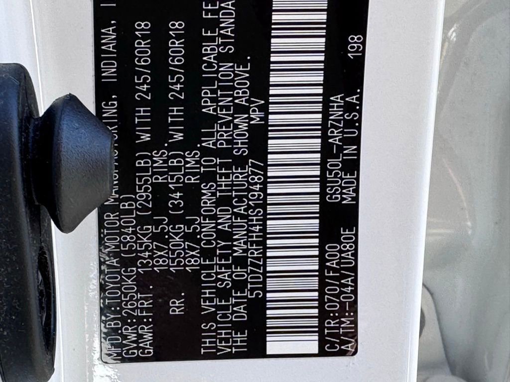 Used 2017 Toyota Highlander Plus FWD image 44