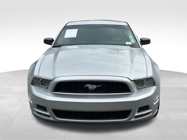 Used 2013 Ford Mustang Coupe RWD image 8