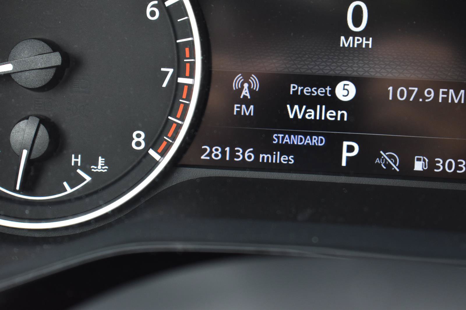 Used 2024 Nissan Pathfinder SV FWD image 33