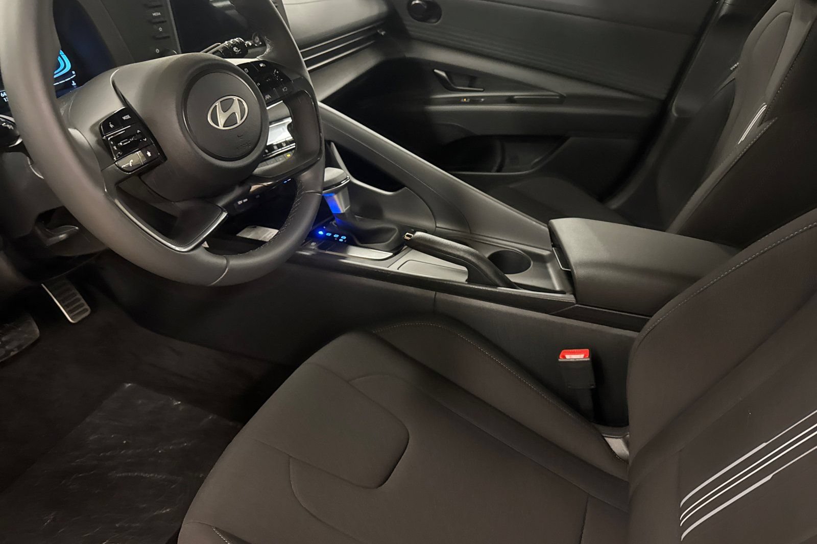New 2026 Hyundai Elantra Sport FWD image 10
