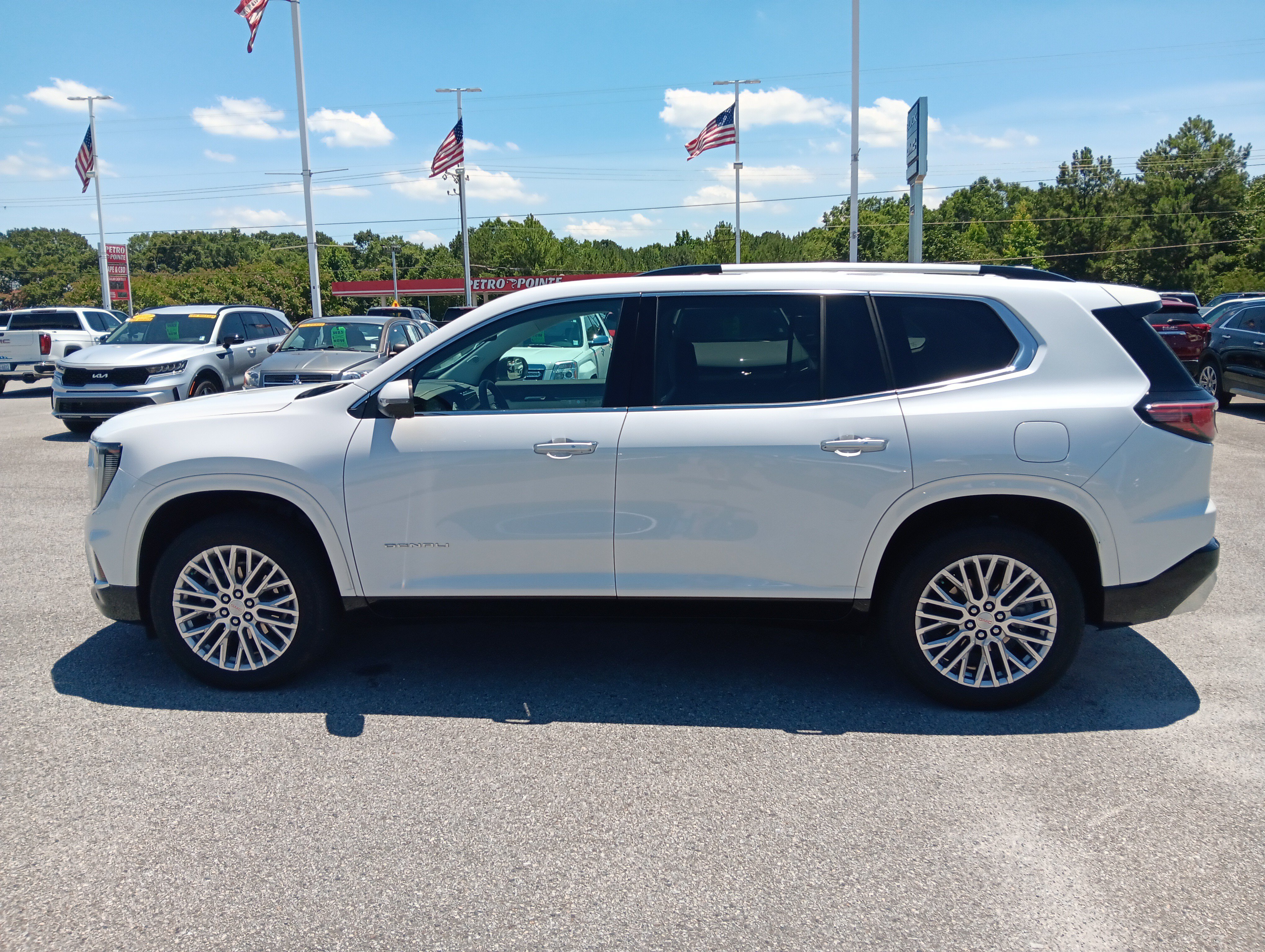 Used 2024 GMC Acadia Denali w/ LPO, Floor Liner Package FWD image 3