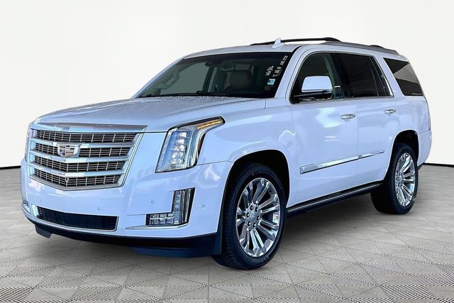 Used 2018 Cadillac Escalade Premium Luxury w/ LPO, Radiant Package AWD/4WD image 3