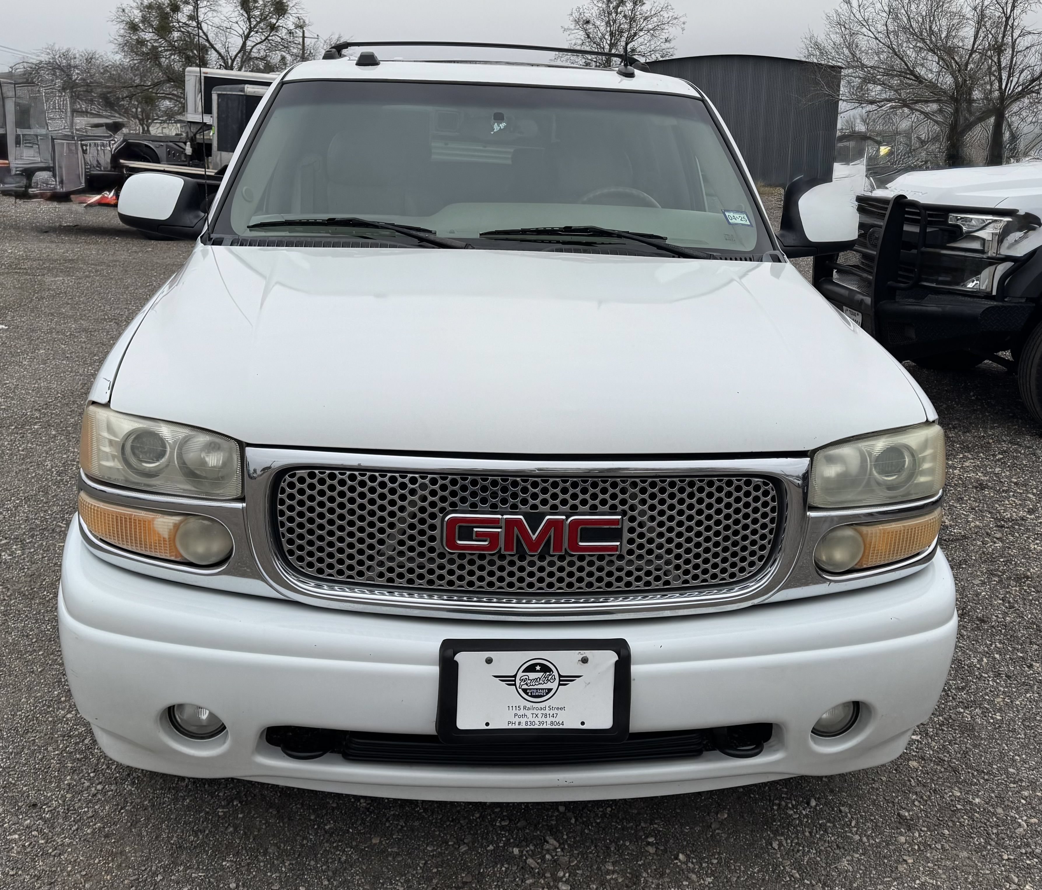Used 2004 GMC Yukon XL Denali AWD/4WD image 5