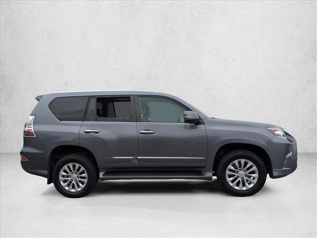 Used 2015 Lexus GX 460 w/ Premium Package image 4