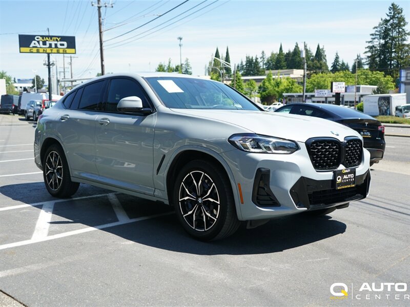 Used 2024 BMW X4 xDrive30i AWD/4WD image 3