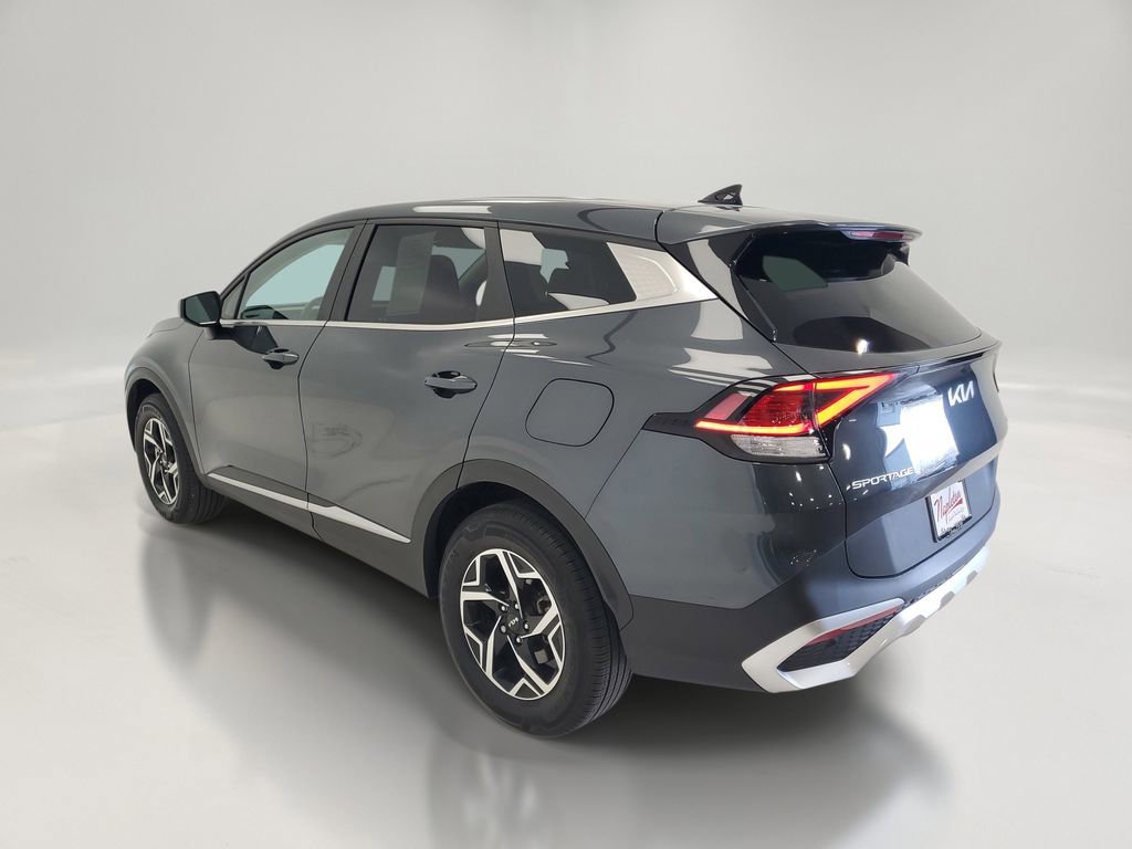 Used 2023 Kia Sportage LX image 5