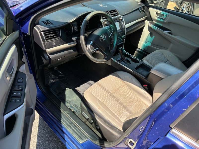 Used 2015 Toyota Camry SE image 7