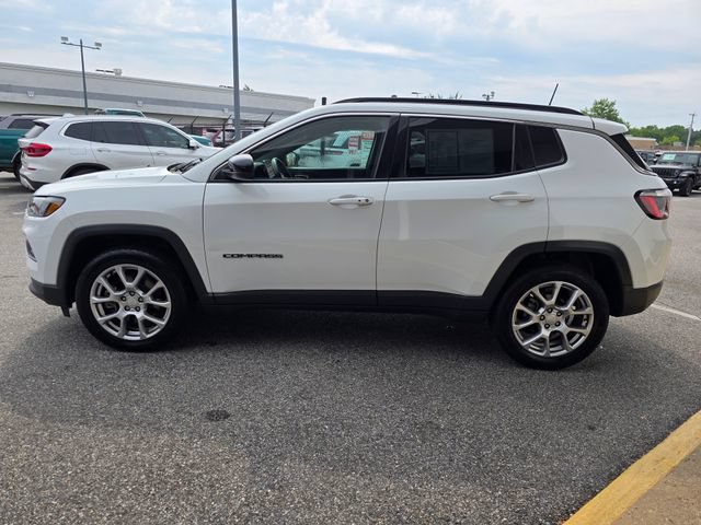 Used 2023 Jeep Compass Latitude AWD/4WD image 29