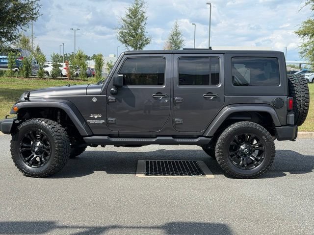 Used 2017 Jeep Wrangler Unlimited Sahara w/ Connectivity Group AWD/4WD image 4