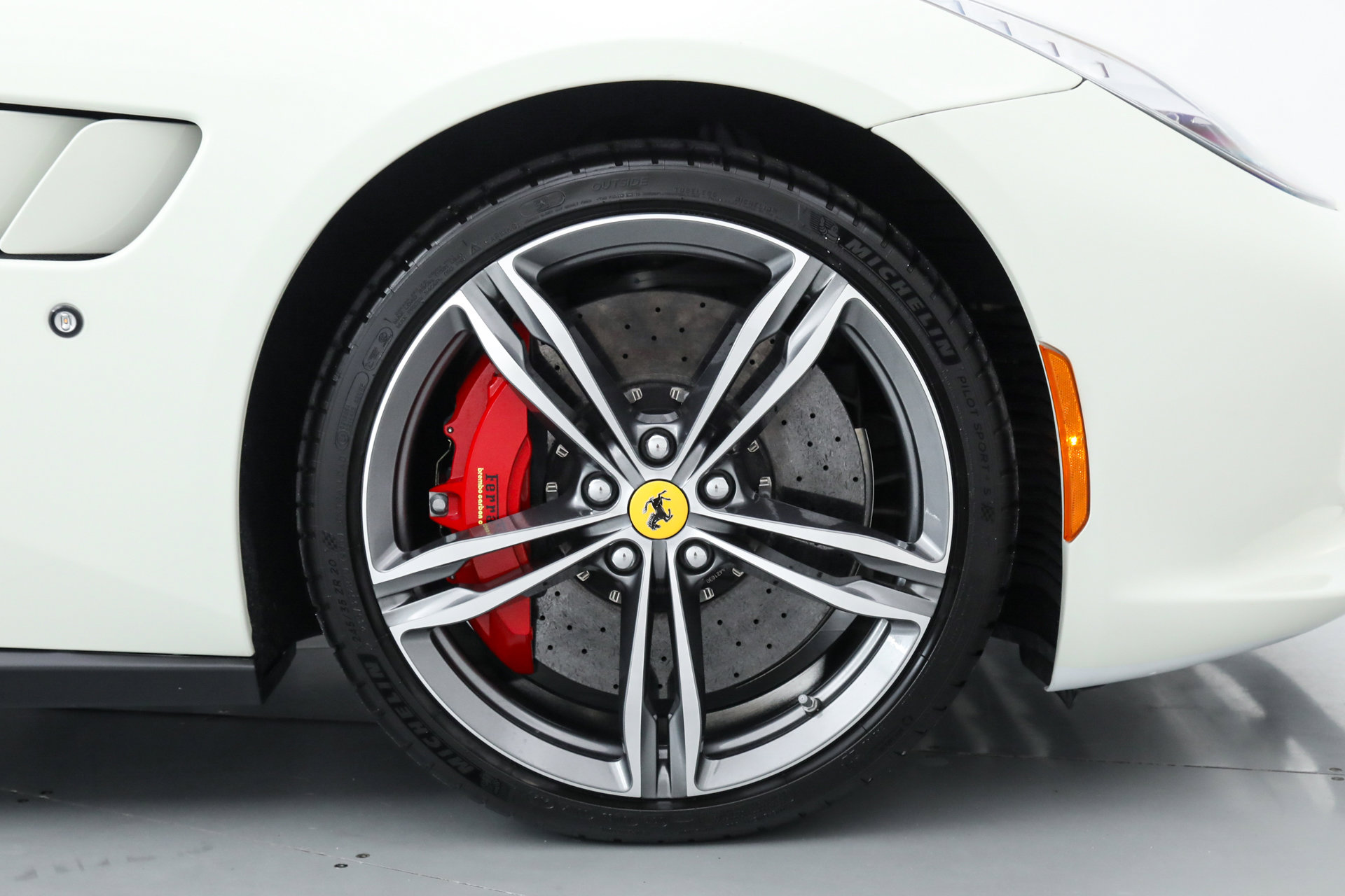 Certified 2020 Ferrari GTC4Lusso image 38