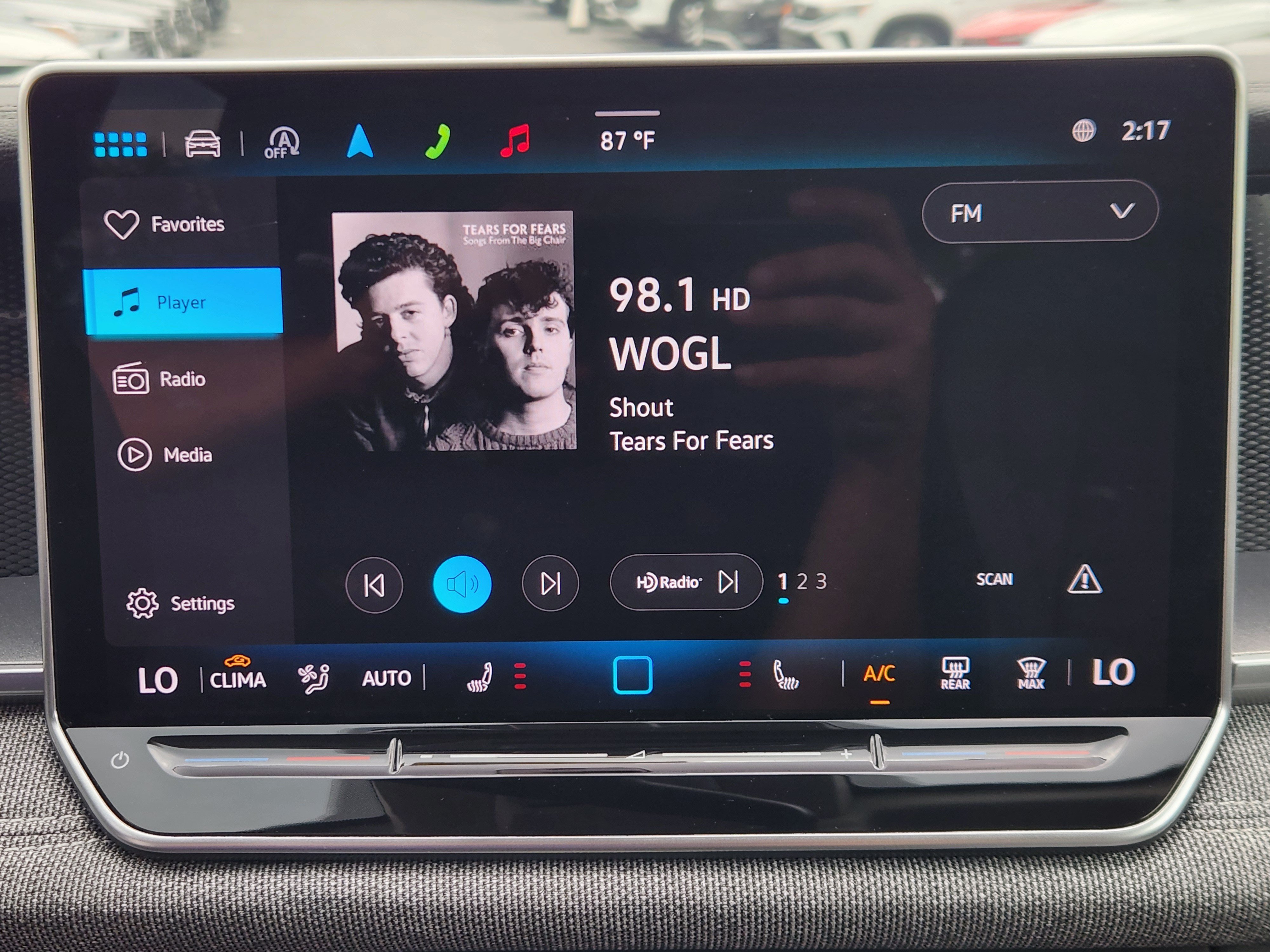 Certified 2025 Volkswagen Tiguan S AWD/4WD image 11