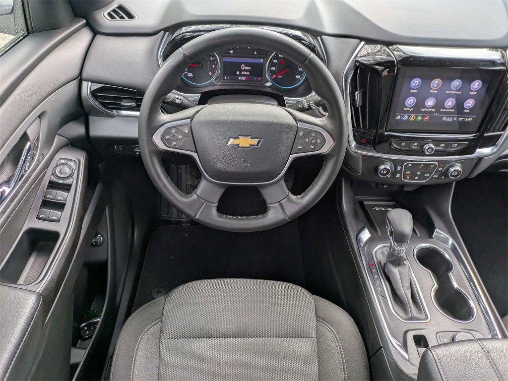 Used 2023 Chevrolet Traverse LT image 17