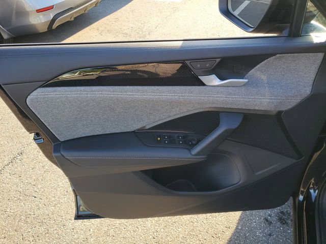 Certified 2025 Volkswagen Tiguan S image 13