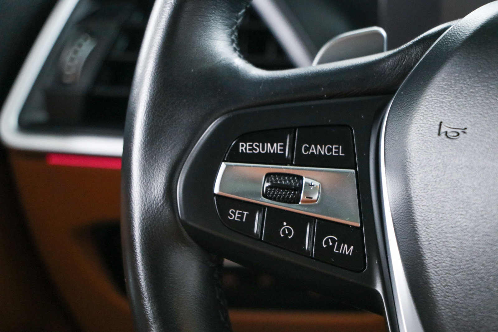 Used 2023 BMW 330i Sedan w/ Premium Package RWD image 12