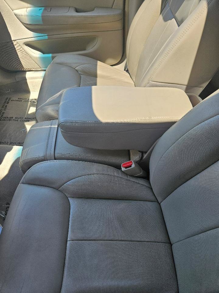 Used 2009 Cadillac DTS w/ Sun And Sound Package FWD image 19