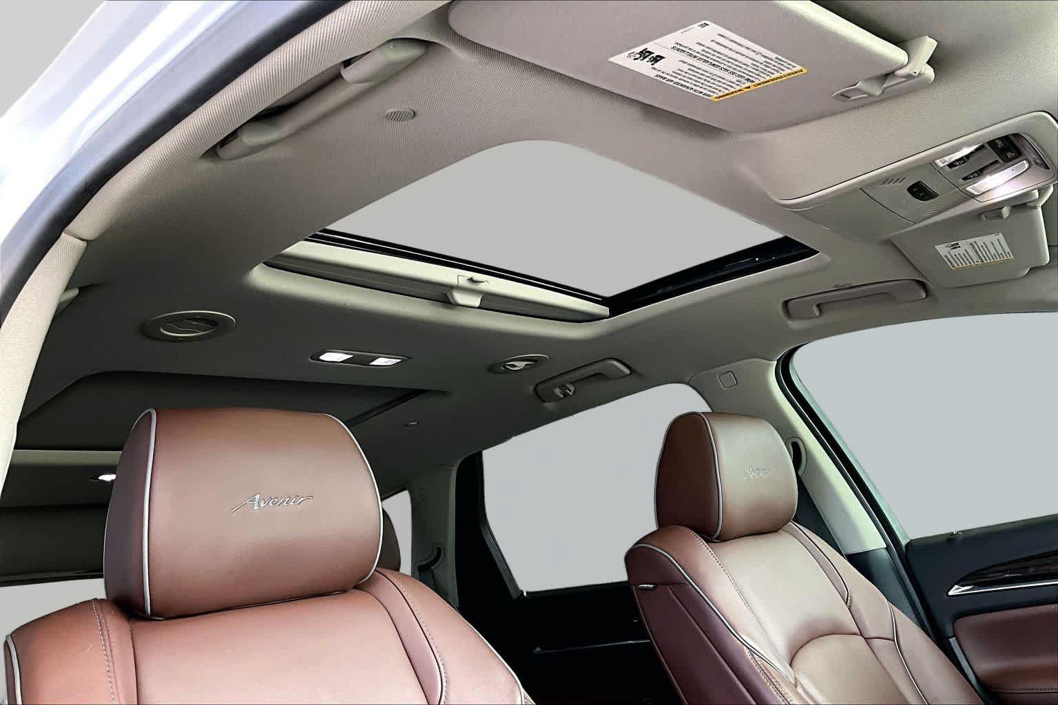 Used 2019 Buick Enclave Avenir w/ Avenir Technology Package AWD/4WD image 13