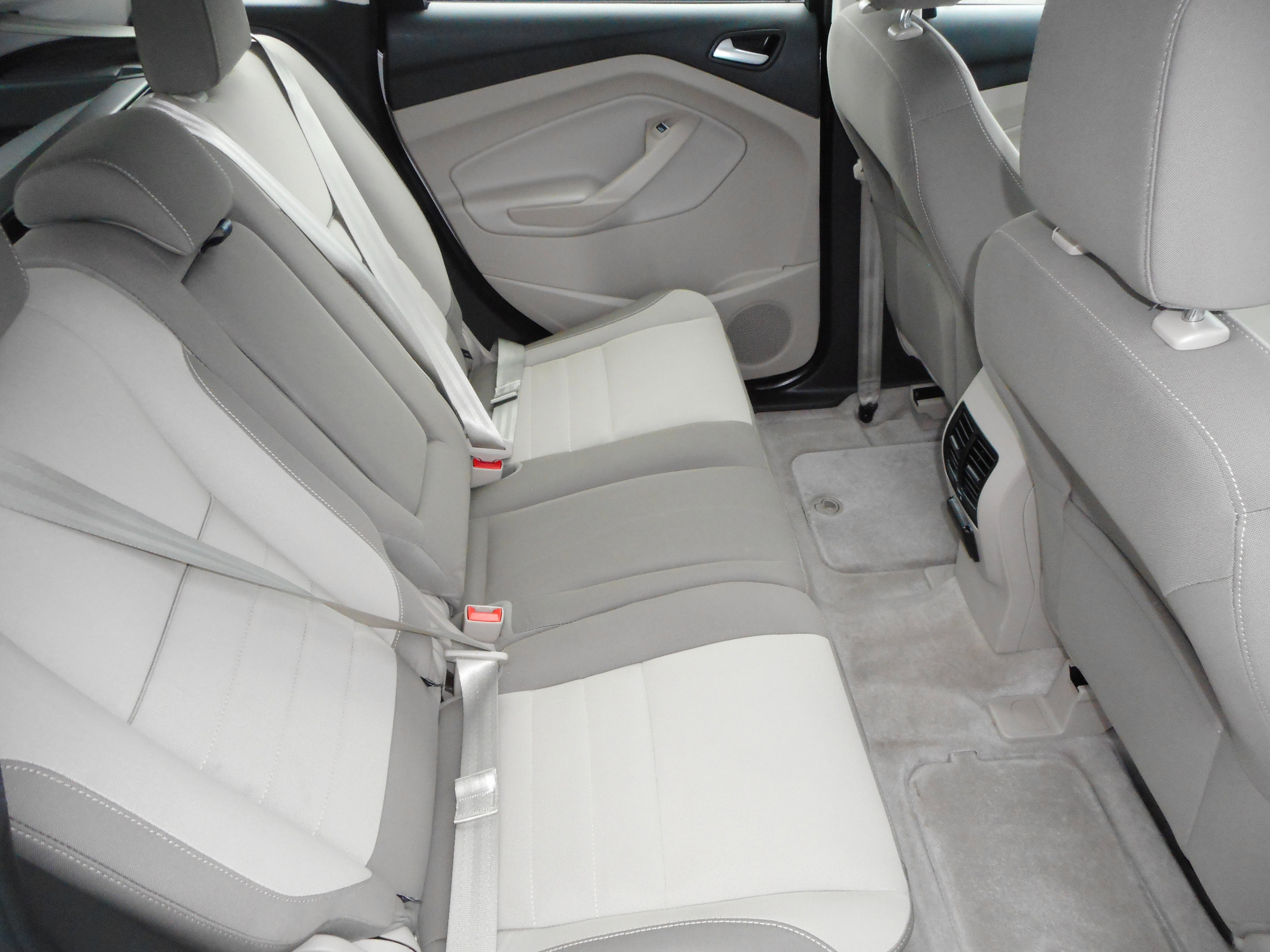 Used 2013 Ford C-MAX SE image 24