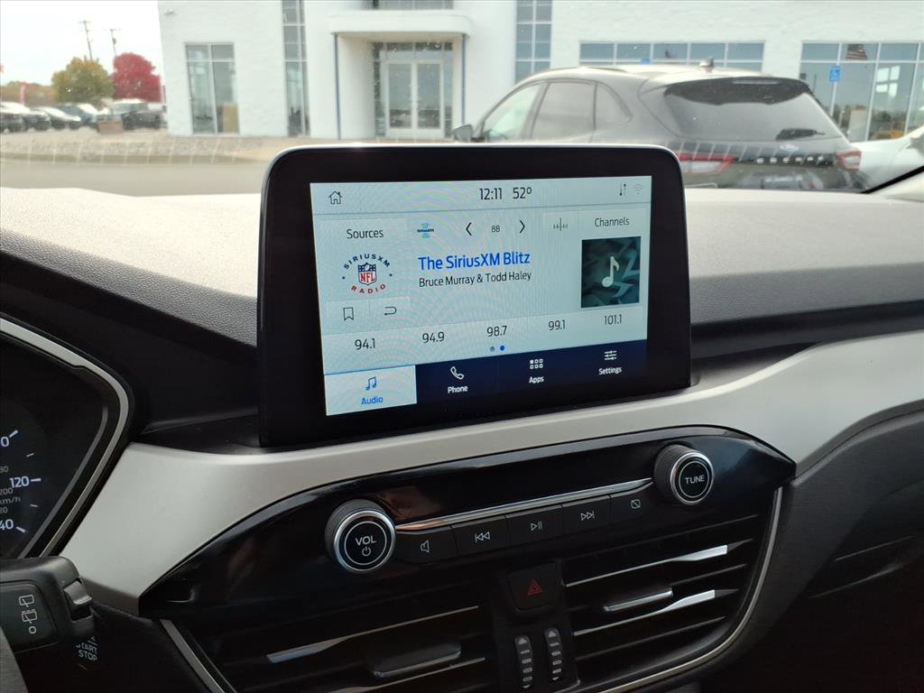 Used 2022 Ford Escape SE w/ Cold Weather Package image 18