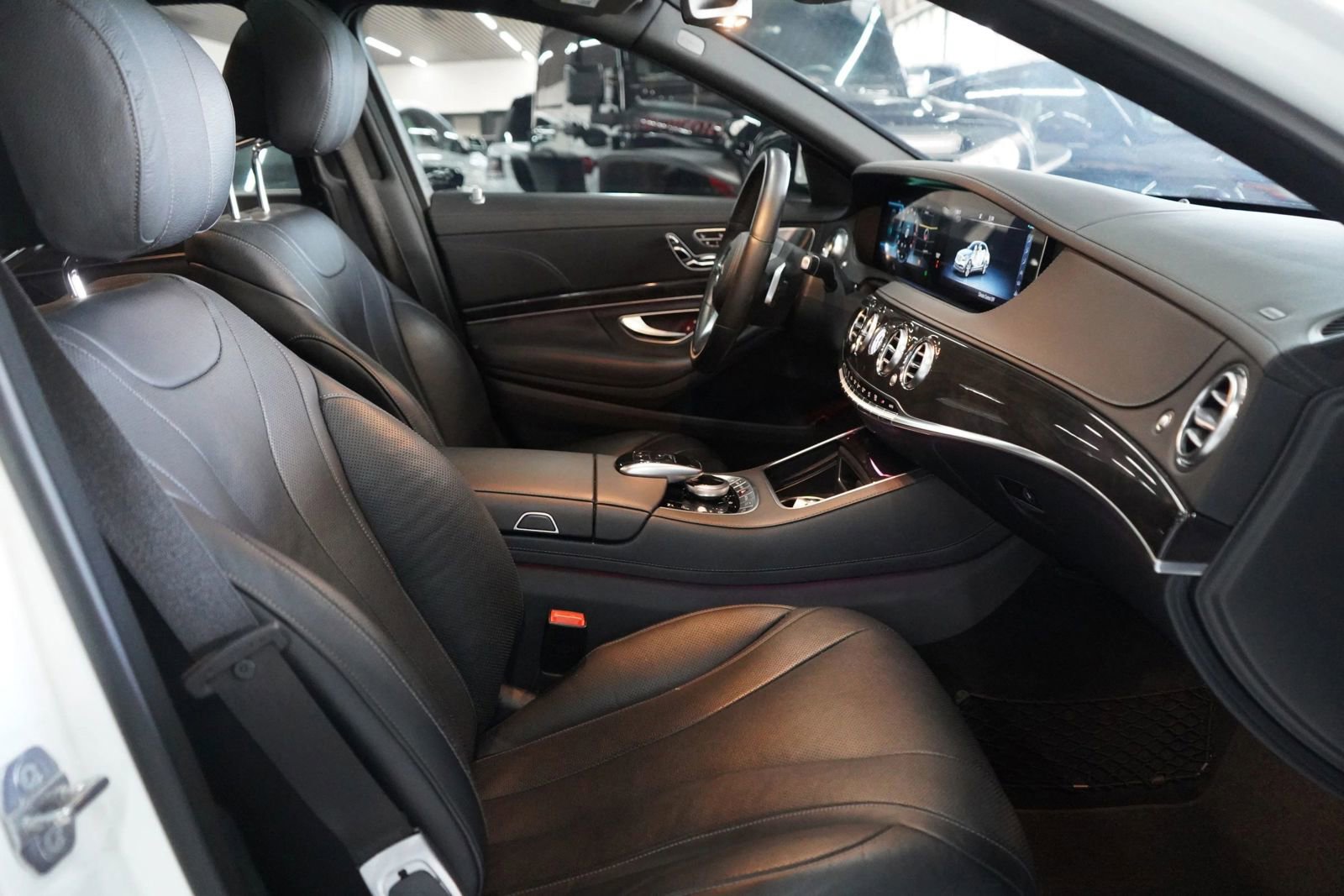 Used 2019 Mercedes-Benz S 450 Sedan image 19