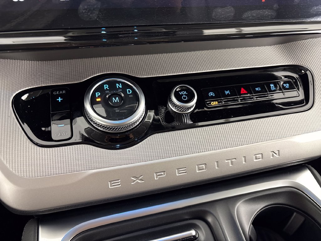 New 2026 Ford Expedition Max Active RWD image 27