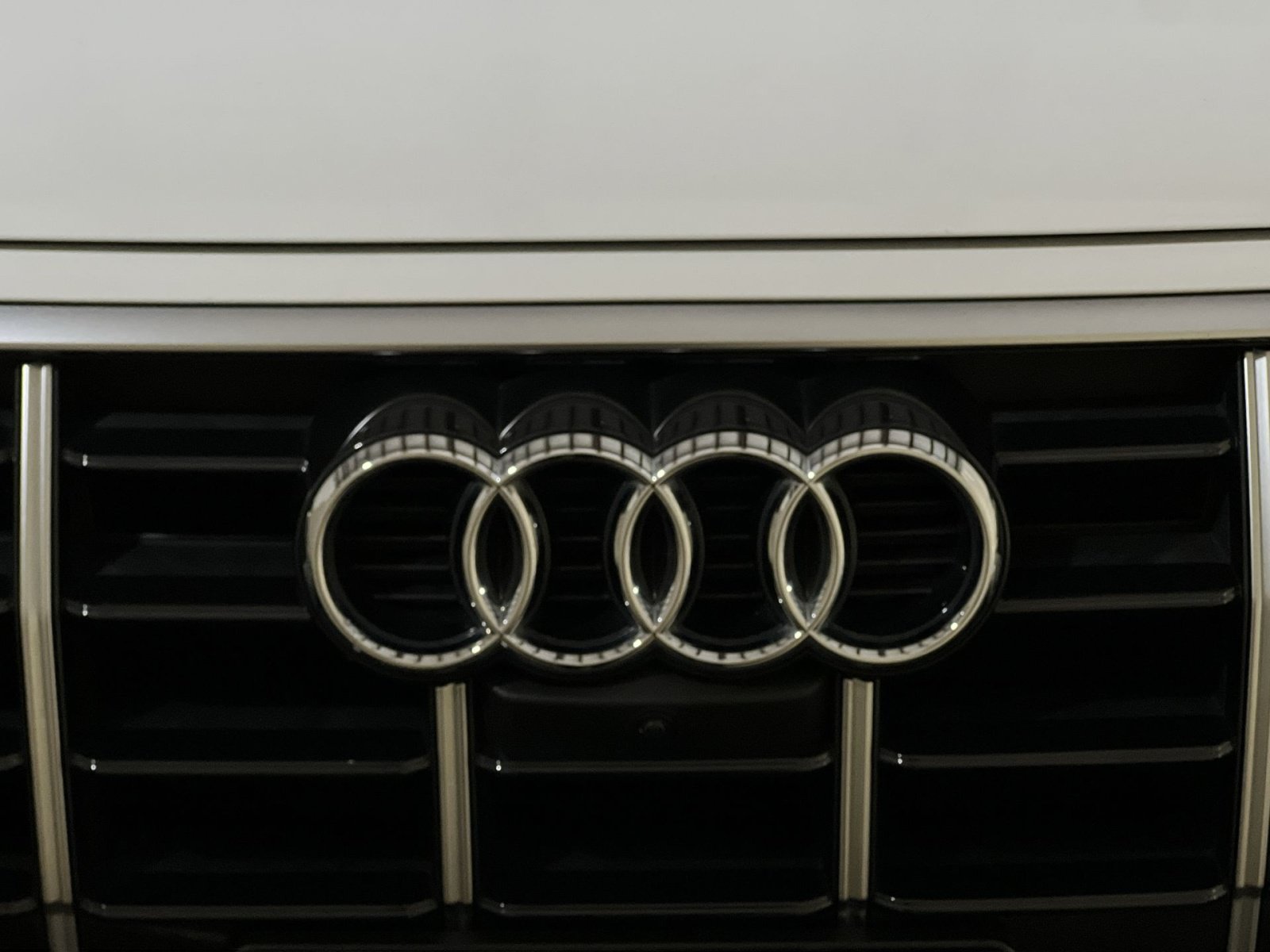 Used 2021 Audi Q5 2.0T Premium Plus w/ Premium Plus Package AWD/4WD image 12