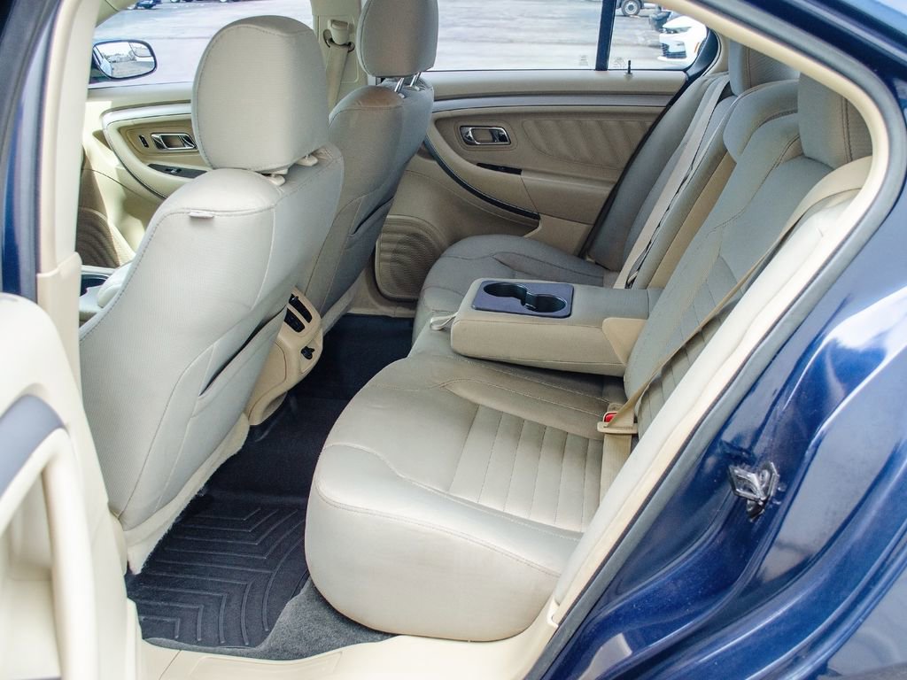 Used 2017 Ford Taurus SE FWD image 29