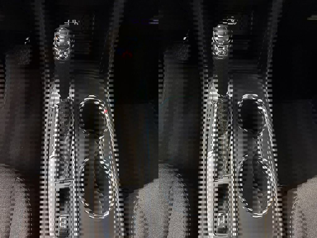 Used 2021 Chevrolet Equinox LT image 34