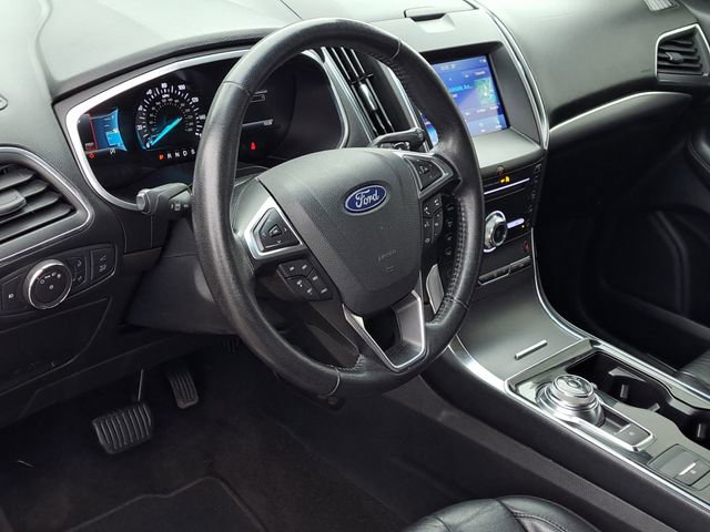 Used 2019 Ford Edge Titanium image 9