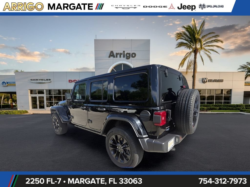 Used 2025 Jeep Wrangler Unlimited Sahara w/ Safety Group AWD/4WD image 7
