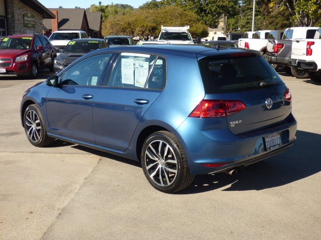 Used 2017 Volkswagen Golf SE image 18