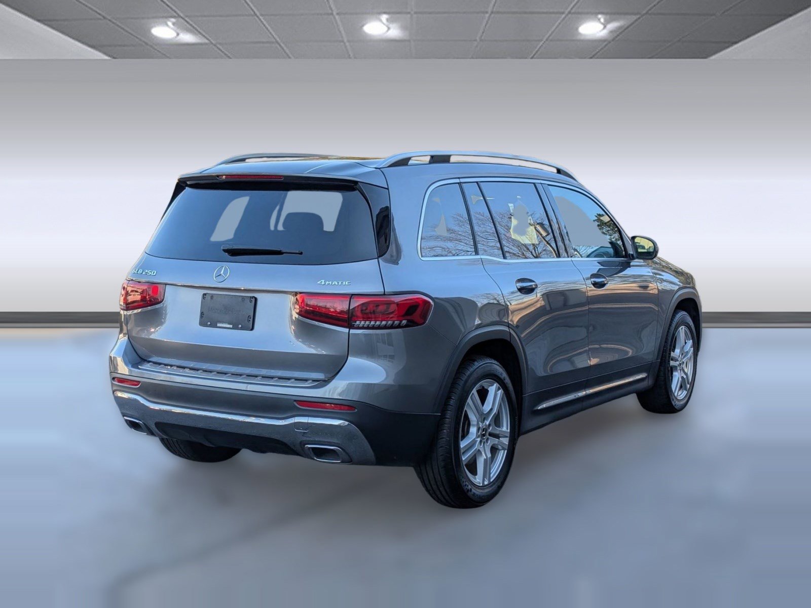 Used 2023 Mercedes-Benz GLB 250 4MATIC image 9