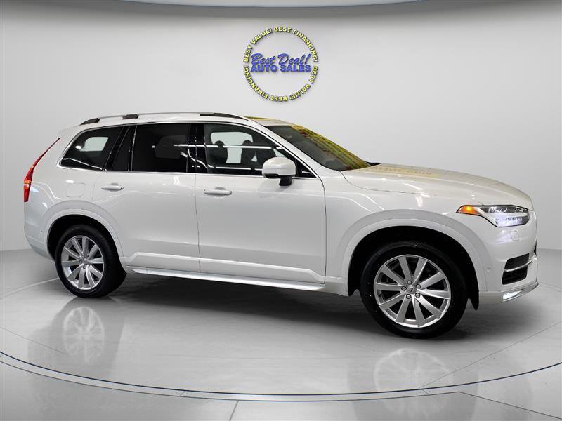 Used 2017 Volvo XC90 T6 Momentum w/ Vision Package image 8