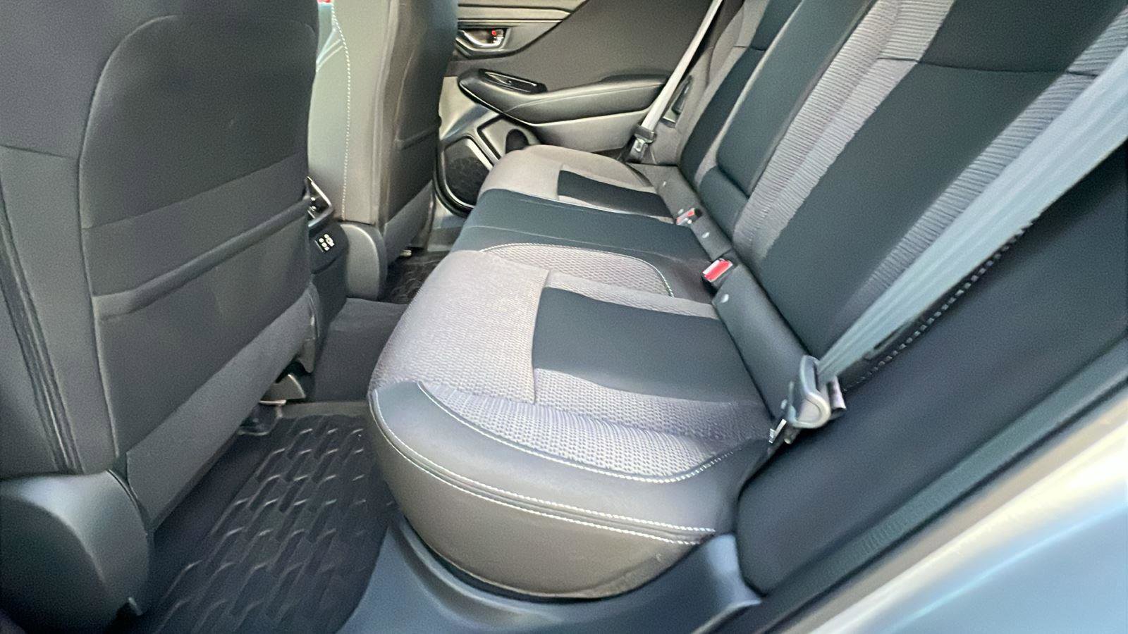 Used 2025 Subaru Outback Premium w/ Popular Package #1A image 18