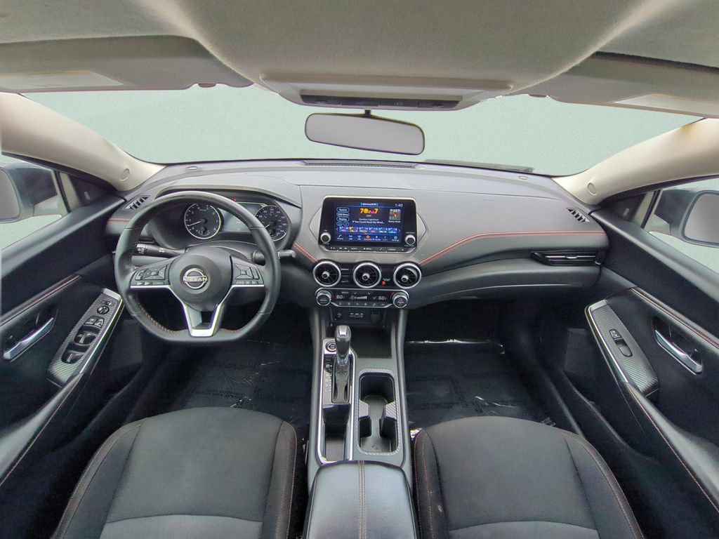 Certified 2025 Nissan Sentra SR FWD image 11